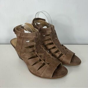 NATURALIZER brown peep toe heeled sandal